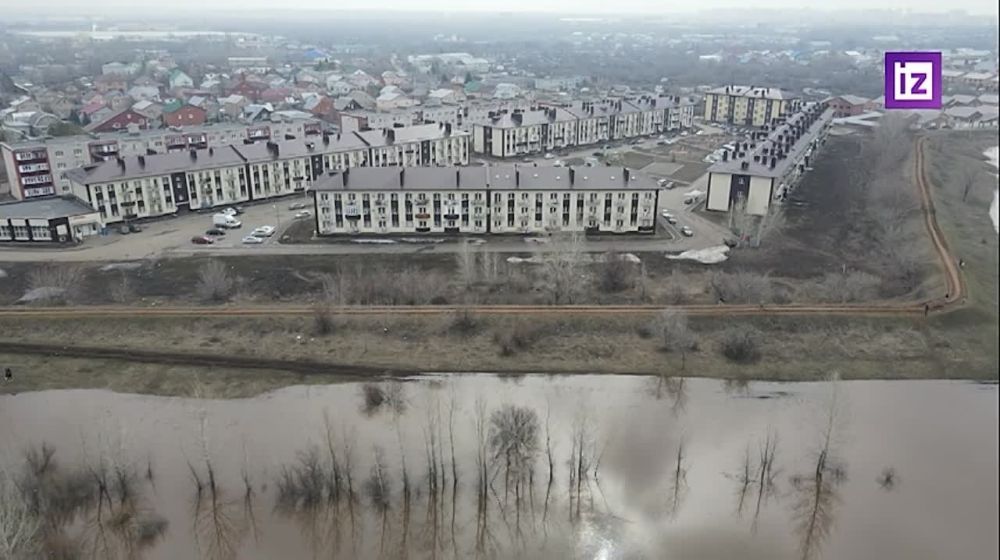 Компенсации жителям Орска, которые утратили свое жилье, будут выплачены в том числе за счет федерального бюджета, заявил глава Минстроя Ирек Файзуллин