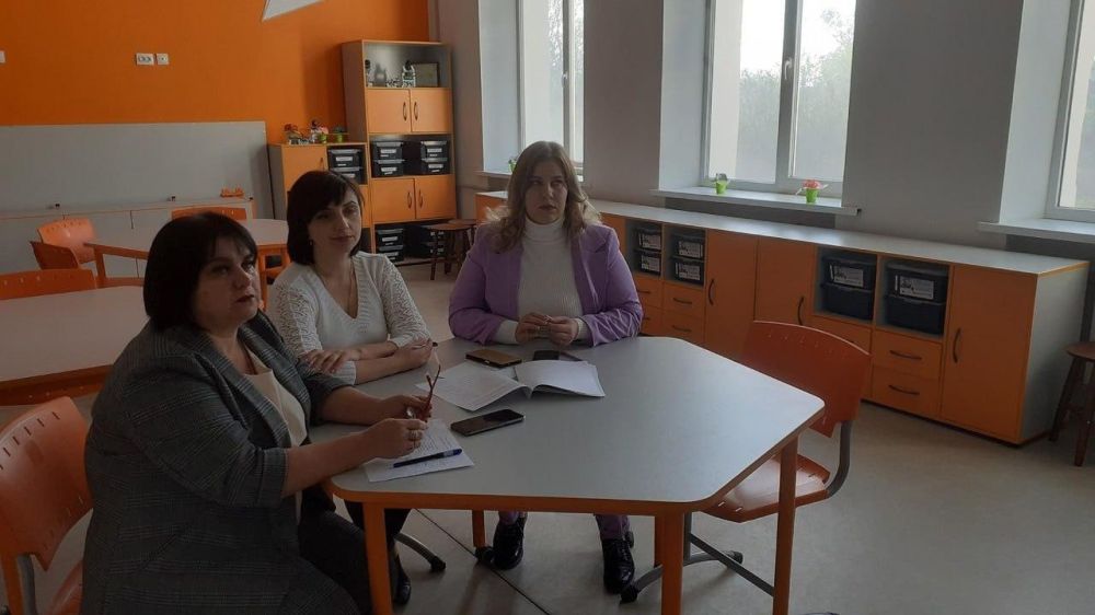 Игорь Лызов: В рамках проекта « Лица Дружбы» 09 апреля 2024 года учителя филологи МБОУ « Амвросиевская школа № 4» приняли участие в творческой лаборатории на тему: «Компетенция в области управления трансляцией собственного опыта»