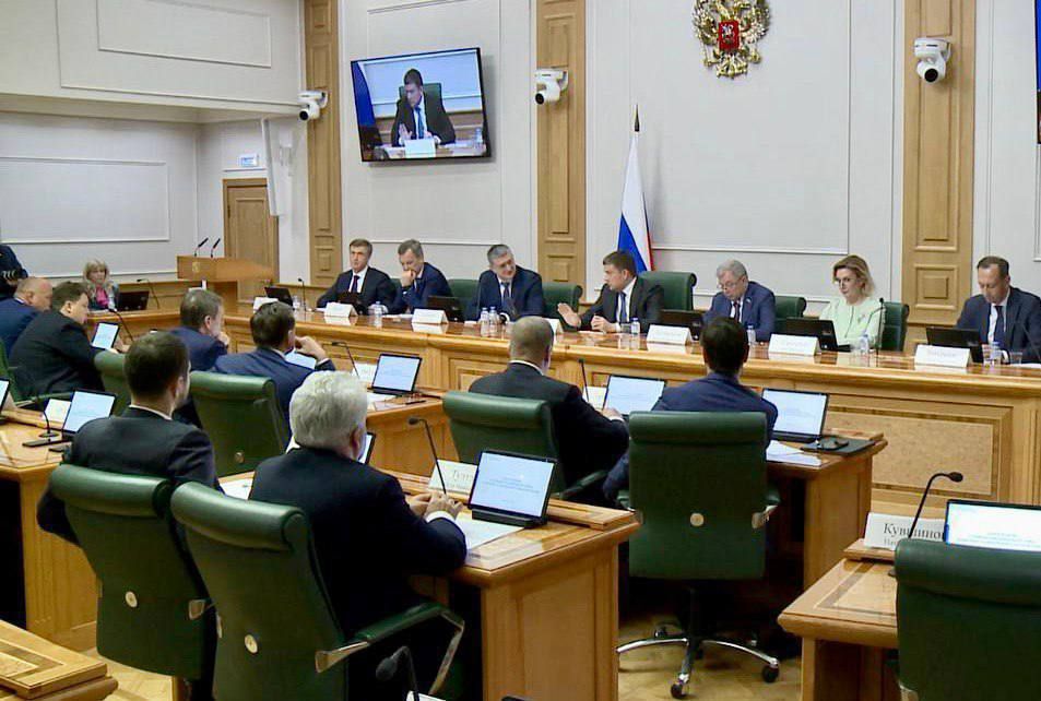 Александр Волошин: Принял участие в открытом диалоге