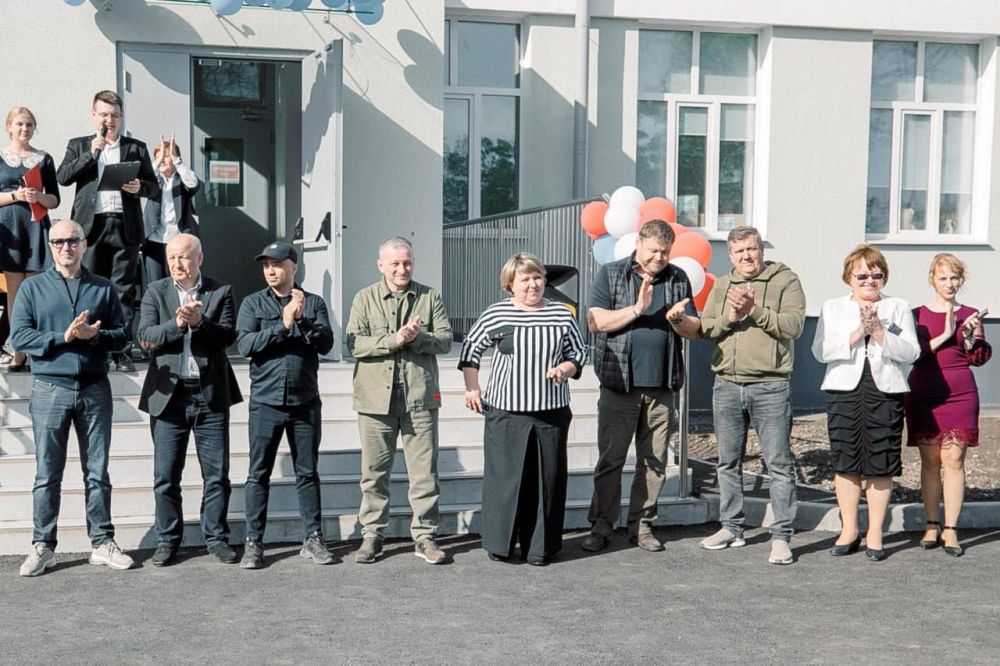 Олег Моргун: Вместе с замруководителя Федерального казначейства Эли Исаевым, генеральным директором ППК «Единый заказчик в сфере строительства» Кареном Оганесяном и другими почетными гостями торжественно открыли в Мариуполе еще два социальных объекта