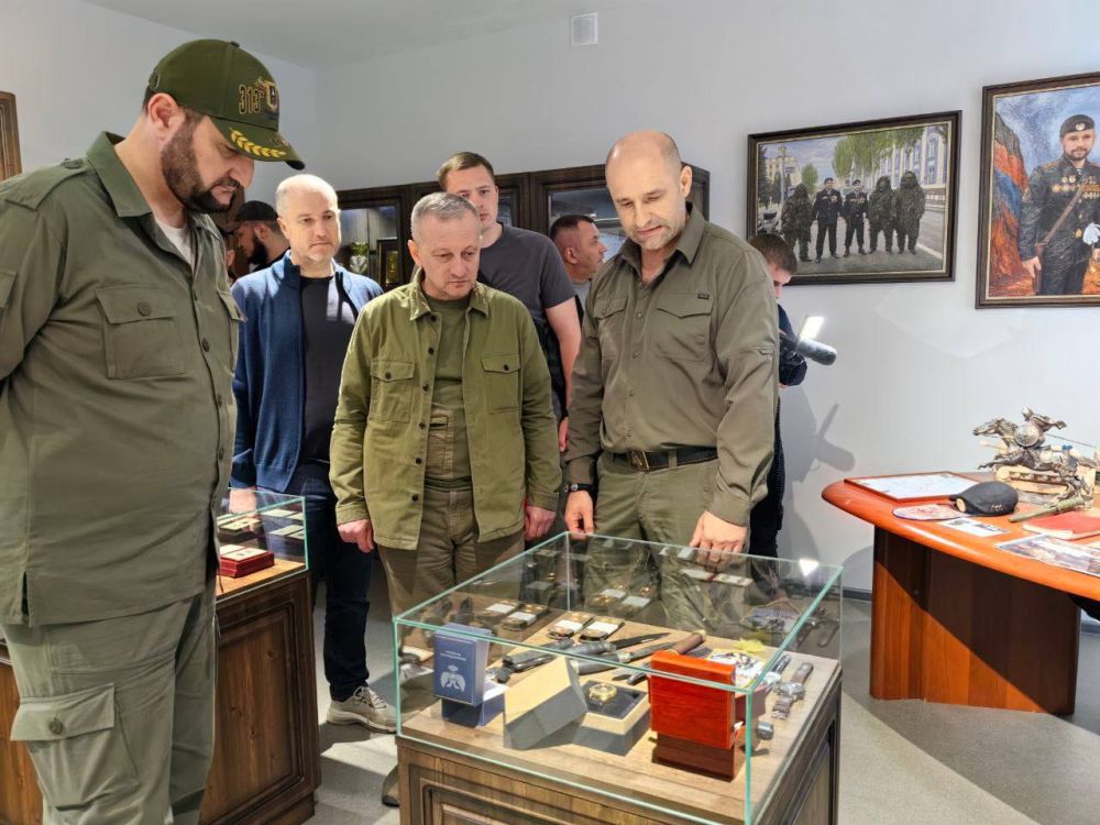 Заместитель руководителя Казначейства России Эли Исаев провел встречу с Председателем Народного Совета Донецкой Народной Республики Артемом Жогой