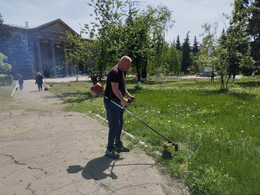На территории города Углегорска состоялся Всероссийский субботник