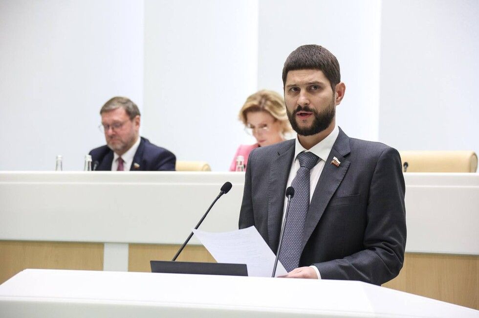 Сенатор Волошин заявил, что без Совфеда и Госдумы сложно представить существование РФ