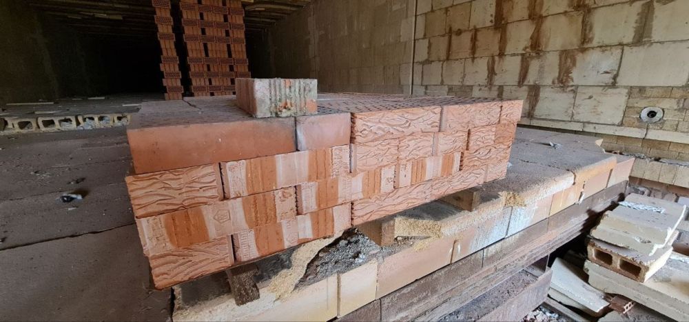 Владислав Васильев: Провели встречу с Мариупольским кирпичным заводом АО «Керамик»