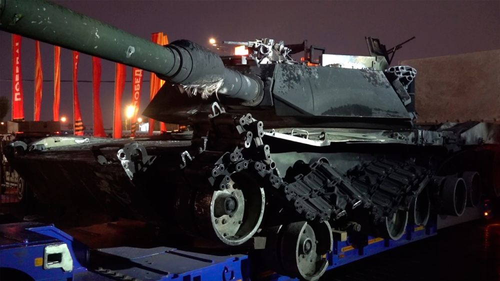�� ��������� ���� ��������� Abrams � M1150 Assault Breacher Vehicle