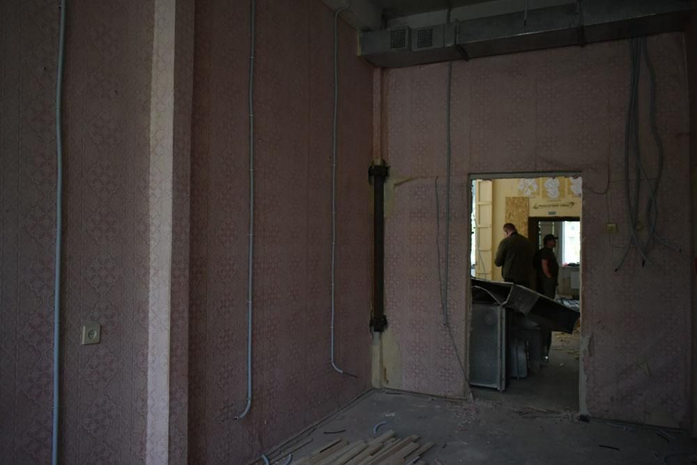 Игорь Лызов: Специалисты Амурской области ремонтируют Амвросиевскую центральную библиотеку