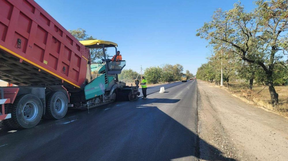 В Херсонской области за год отремонтировали 400 км дорог и запустили 16 промпредприятий