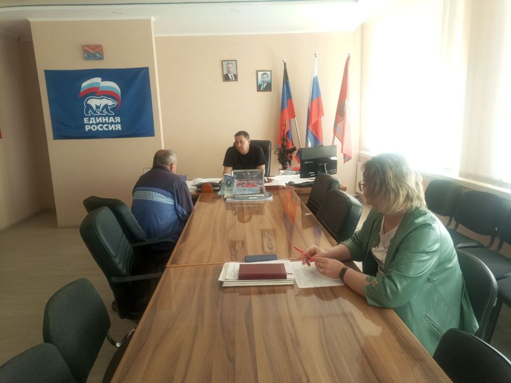 Константин Зинченко: С вопросами о восстановлении жилья, восстановлении документов и другими обратились сегодня жители нашего муниципального округа на прием граждан