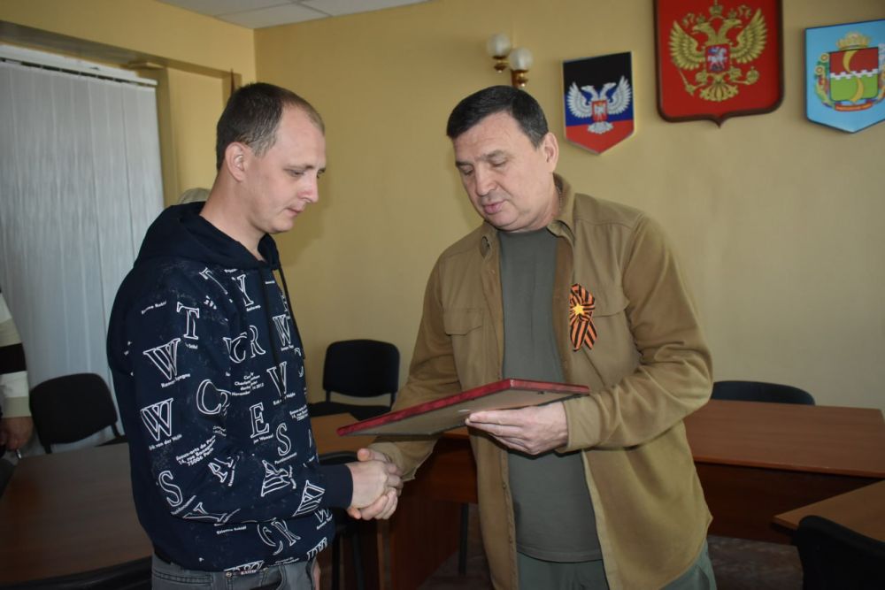 Игорь Лызов: В преддверии 90-летия со дня основания Технической единицы "Харцызские электрические сети" ГУП ДНР "РЭК", отметил благодарностями сотрудников нашего подразделения, за весомый вклад в развитие энергетической отрасли и инфраструктуры округа