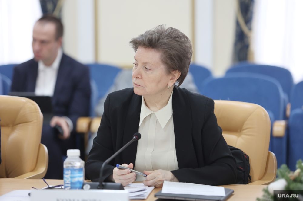 Губернатор Комарова передала бойцам СВО ноутбуки и дроны