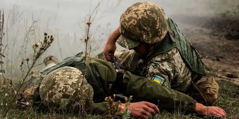 ВСУ вынуждены вводить резервы из-за тяжелой ситуации в ДНР – Сырский