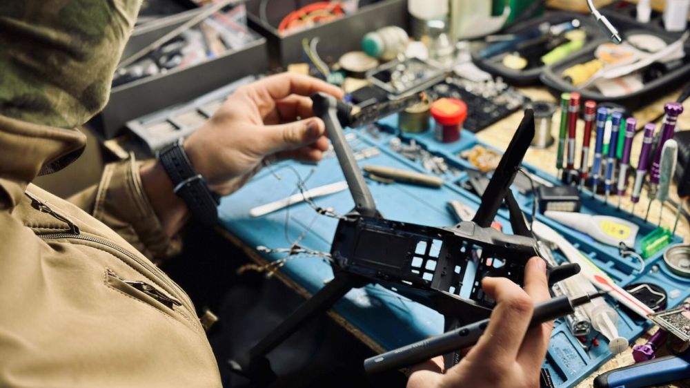 Оружие будущего: полковник запаса рассказал, как Украина готовит новых дроноводов и где тестирует БПЛА