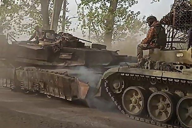 В России оценили положение ВСУ словами «фронт трещит по швам»