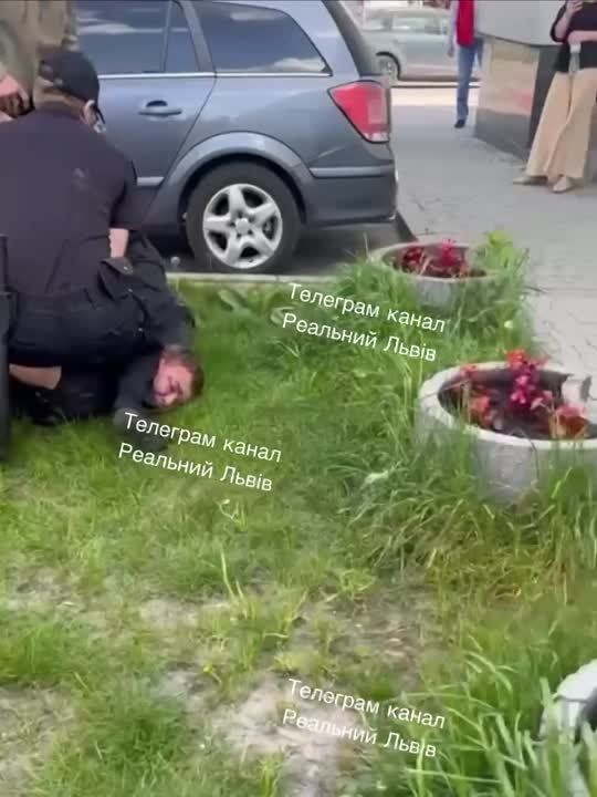 ������ ����������: ��������� ����������� ����� ������ ���������-�����������, ����������� ������ � ����� ��� ������� ���� � ����������� ��� ���� �� ������ �� ������� ���� � ������� �����