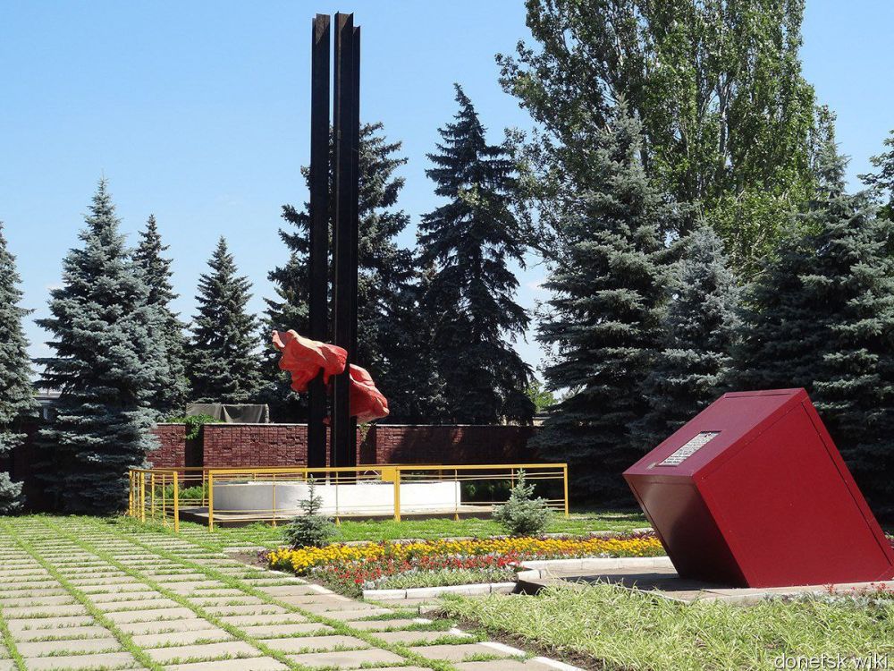 Василий Ткачук: География подвига. Шурф шахты № 4/4-бис в Калининском районе Донецка стал местом массовой казни гражданского...