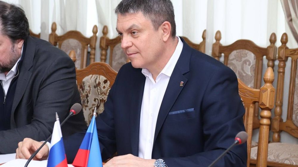 ������ �������� ��������� � 10-������ ����������� ��� � ���