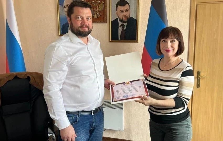 Ленобласть передала оборудование для стоматологической поликлиники Енакиево