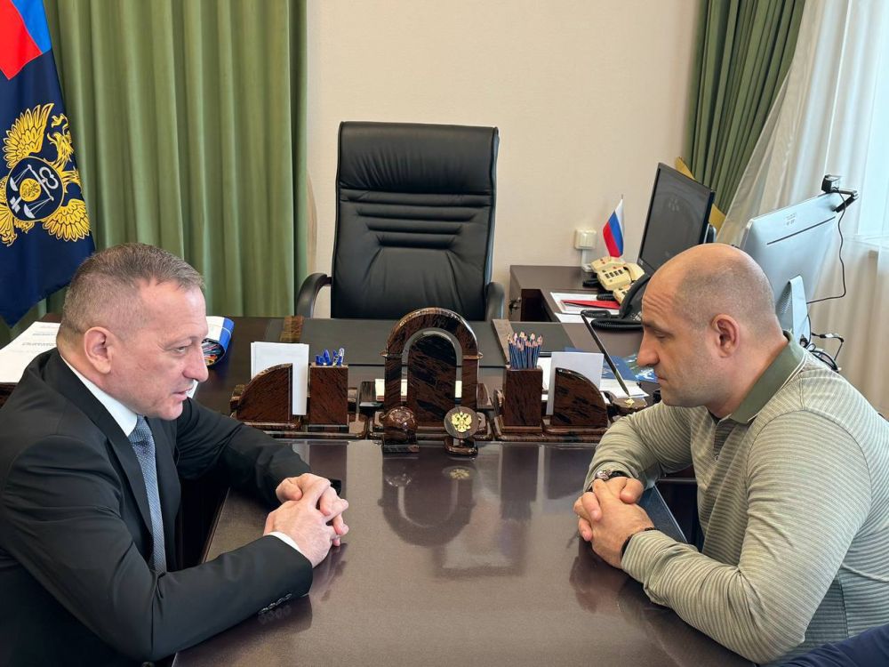 Заместитель руководителя Казначейства России Эли Исаев провел рабочую встречу с Председателем Народного Совета ДНР Артемом Жогой