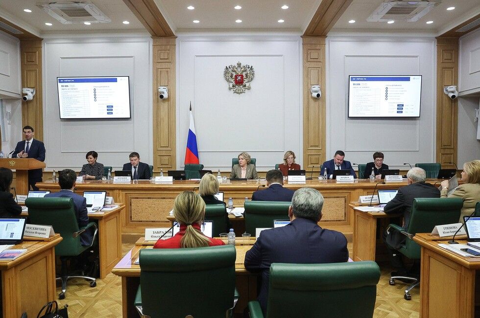 ������ ������� ������������� ������������ �� ���������� � ����� ����������� � ��������