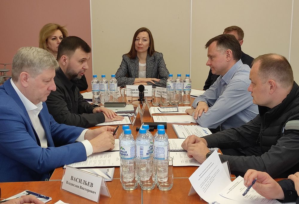 Денис Пушилин и Юрий Слюсарь обсудили вопросы сотрудничества Республики и Объединенной авиастроительной корпорации