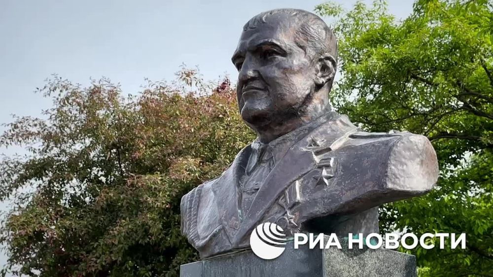 � ������� ������� ������ ����� ���, ����������� �� �������� ������ ����� �������, ���������� ��� �������� ������ � ������ ��������� ��� ������