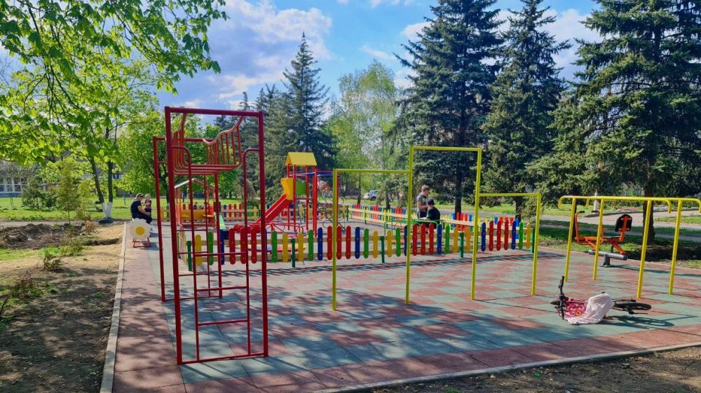 Бурятия устанавливает детские площадки в ДНР