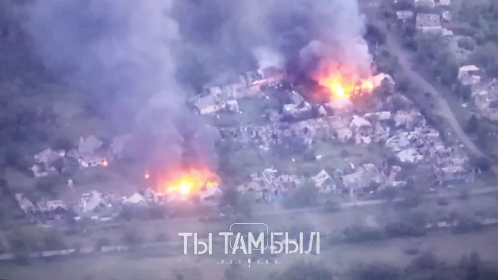 Павел Кукушкин: Красиво горят склады с БК укронацистов в Часов Яре за микрорайоном «Канал»!!!