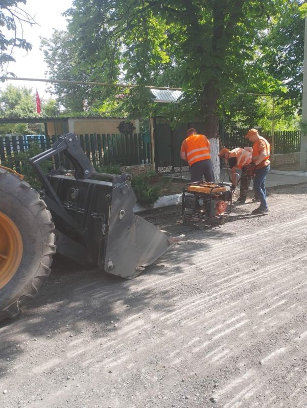 Бурятия ремонтирует дороги в Комсомольском
