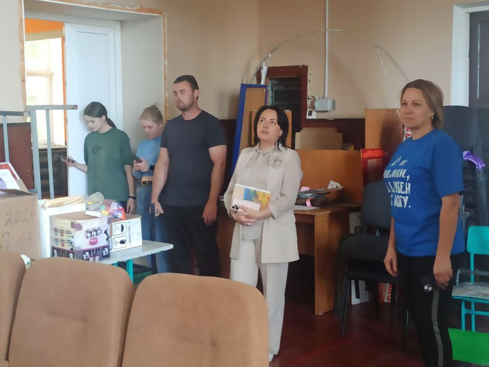 Заместитель главы администрации Волновахского муниципального округа Елена Снисаренко провела встречи с трудовыми коллективами в с. овнополь и с. ольное