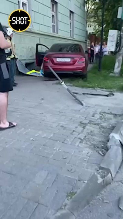 ������� Mercedes ���� ������ � ��������� �� ��������, � ����� �������� � ����� ����������� � ������