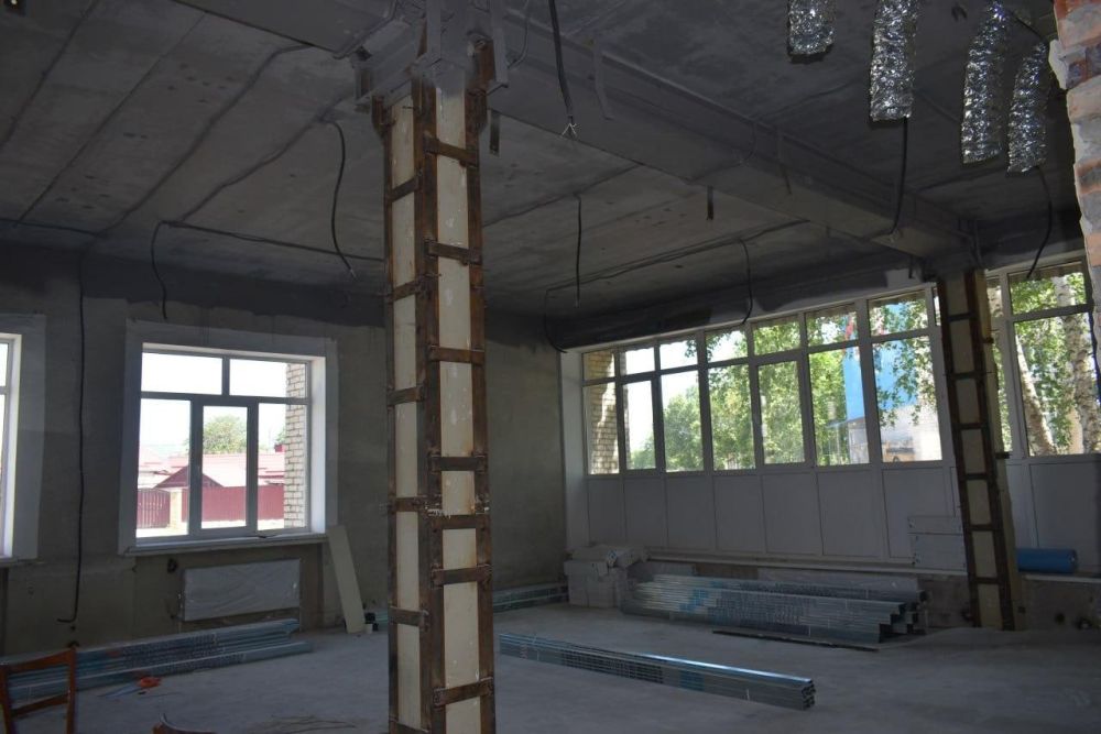 Игорь Лызов: В главной библиотеке Амвросиевского округа начали приводить в порядок стены