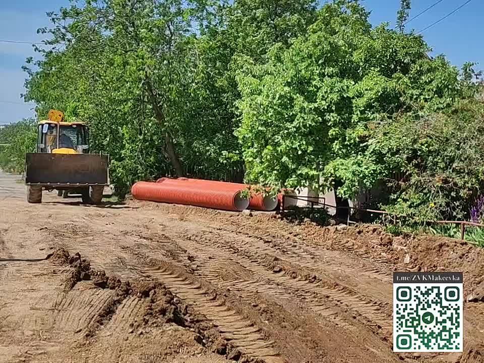 Владислав Ключаров: В ходе объзда территории города заехал проверить выполнение работ на канализационном коллекторе 600 мм по ул. кирятова, который износился из-за длительной эксплуатации