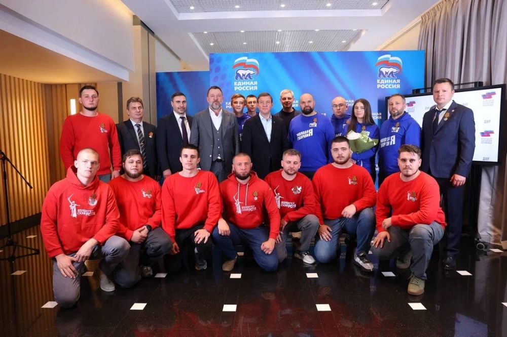 Андрей Турчак: Указом главы Донецкой Народной Республики Дениса Пушилина 23 активиста «Молодой Гвардии Единой России» и «Волонтерской Роты Боевого Братства» награждены медалями «За храбрость»