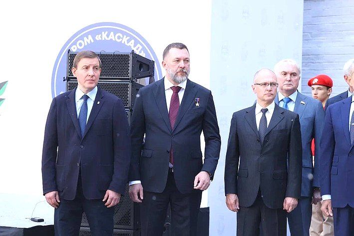 А. Турчак принял участие в церемонии открытия мемориала бойцам бригады беспилотной авиации ГРОМ «Каскад»