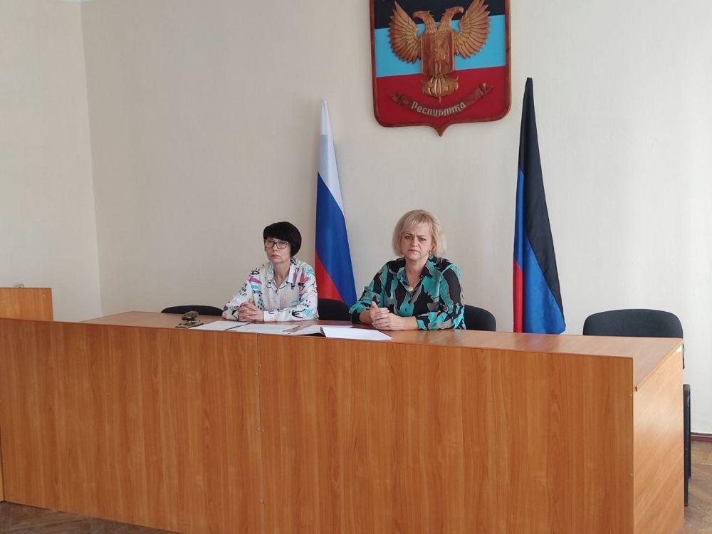 31 мая в Горняцком районе города Макеевки состоялось заседание Политсовета местного отделения Регионального Общественного Движения «Донецкая Республика» Горняцкого района города Макеевки