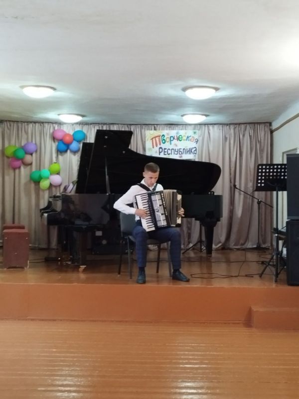 Состоялось мероприятие, посвященное окончанию учебного года и концерт преподавателей и обучающихся «Творческая Республика»