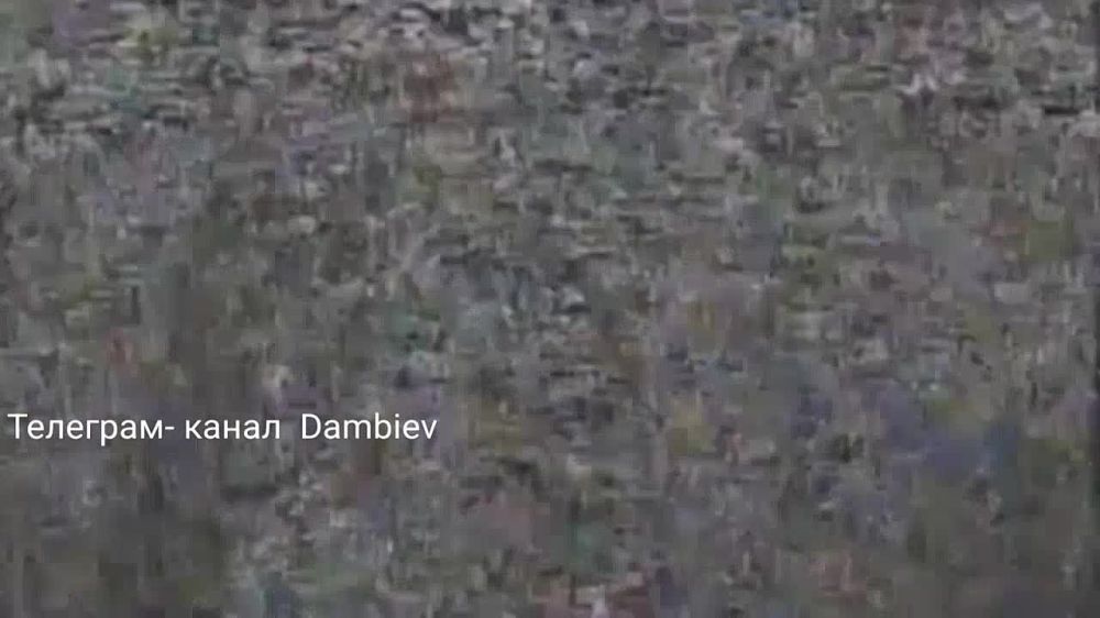 Борис Рожин: . Операторы fpv-дронов 14 бригады СпН ВС РФ уничтожают автотранспорт украинских формирований на Южно-Донецком направлении