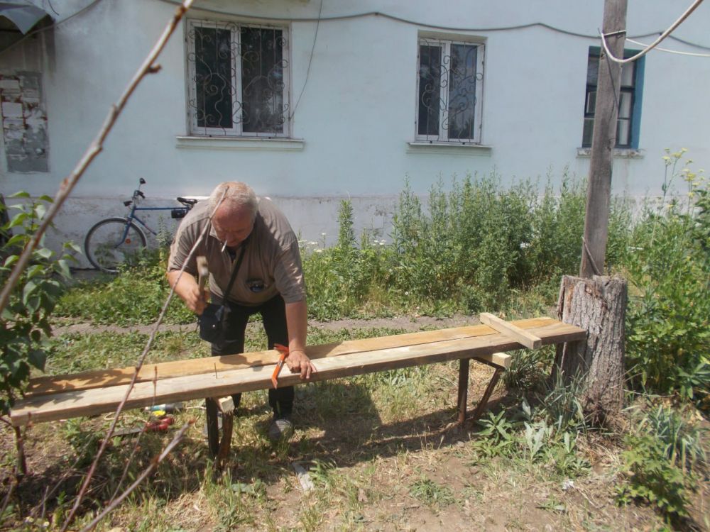 Работниками МУП «ЖРУ №6» города Углегорска 6 июня выполнялись работы: