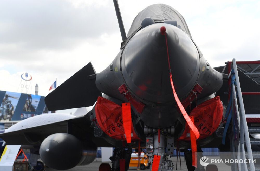 ������� �������� ������� ���� ������������ Mirage 2000-5 � ����� ������� ���������� �������, ������ ������