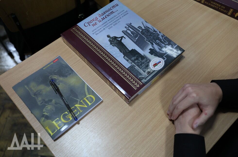 Мезенцев рассказал о содержательном разговоре с донецкими студентами о нацистах