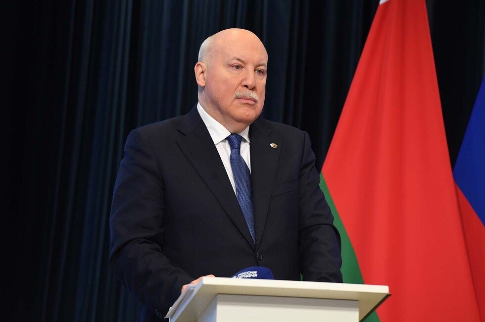 Мезенцев назвал примером для всех стойкость жителей Донбасса