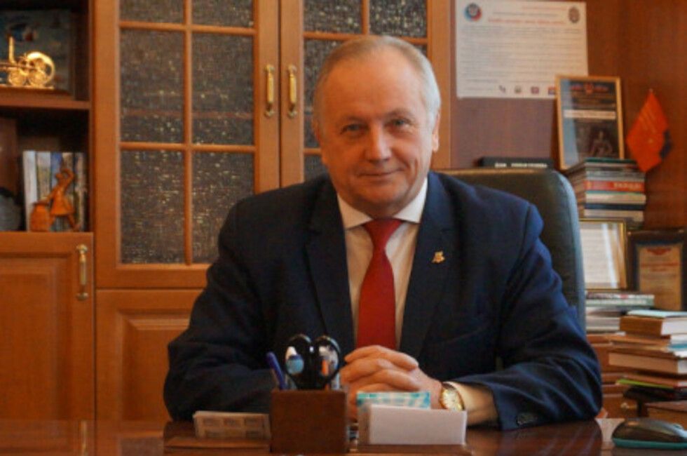 ������ ��������� �������� ������ ������������� � ����� ������� ��������� �� �����