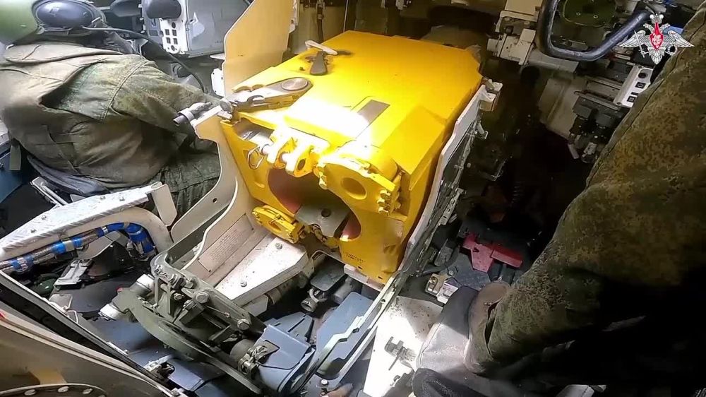 ������ ����� �-90� ��������� ������� ����� � ������������ ��� �� ���������� �����������