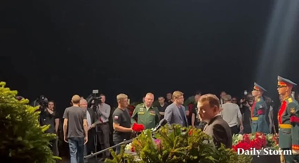 �������-��������� ����� ����������, ������ �������� �� ������� ������ � ������� ��������� ��� ������ �� �������� � ���������� ��� �������� �������