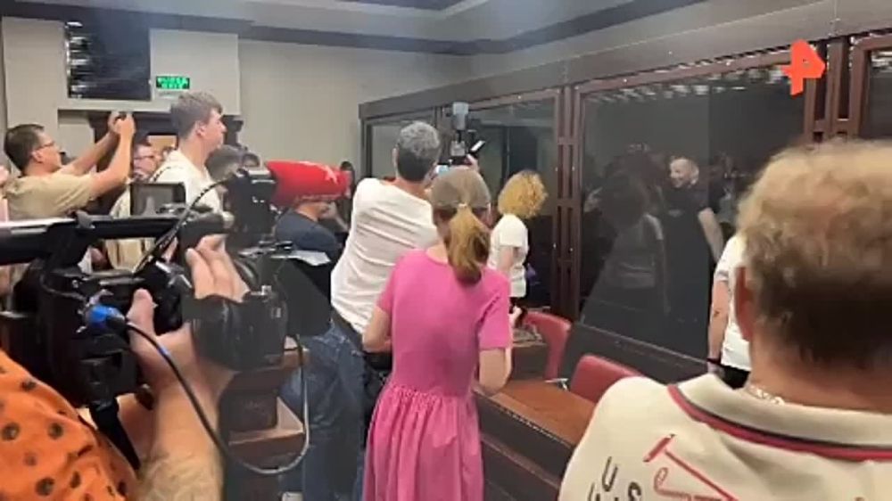 ������ ���������� ���������� � ������ �������� ����������� � ������� ������� �� 12 ��� �� ������������