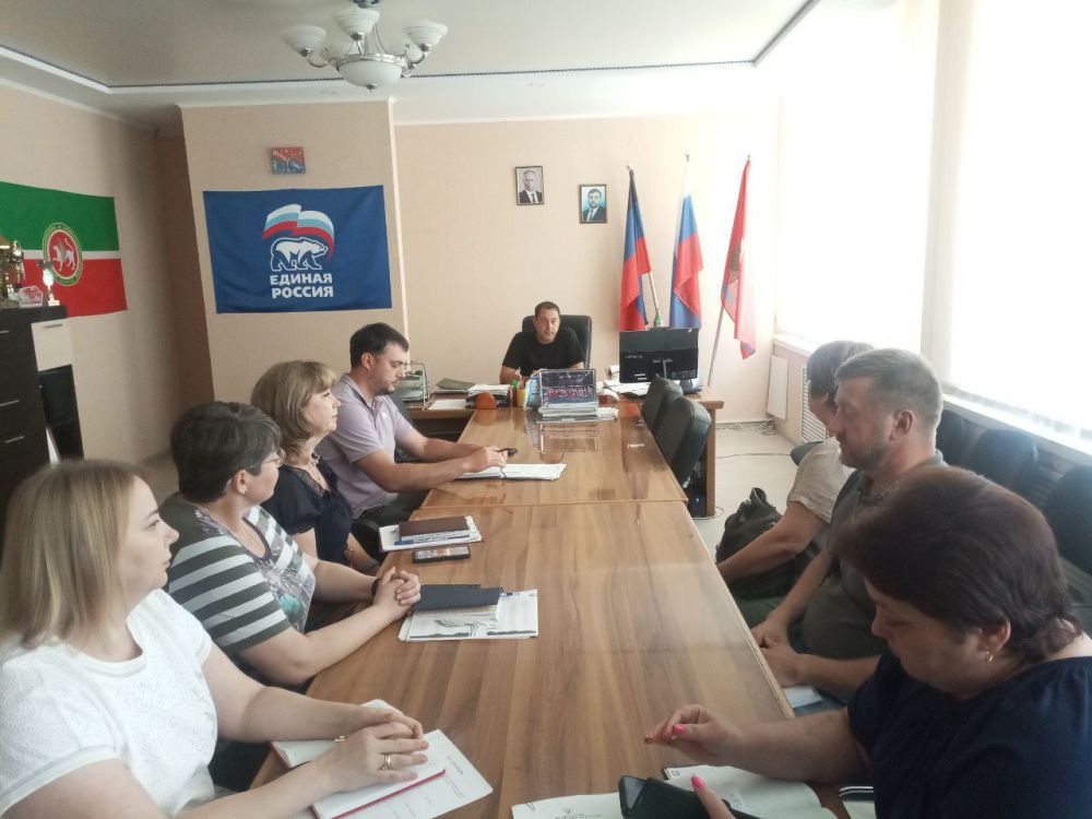 Константин Зинченко: В ходе совещания рассматривали несколько проектов по благоустройству Волновахи