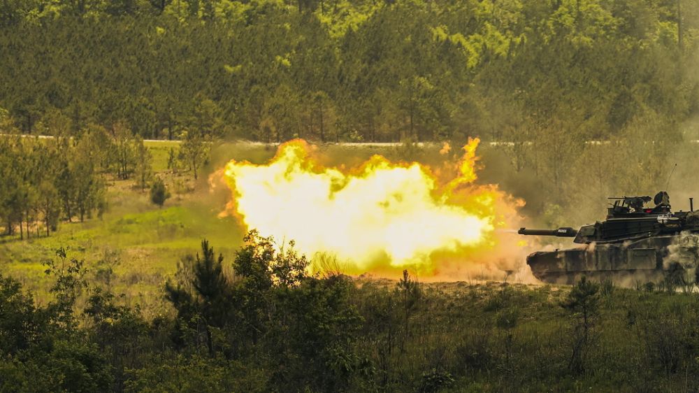 ��������� ����������� �������� ��������� Bradley �� 4 ��� ��������. � ���� ������� �������: "��� �����������"