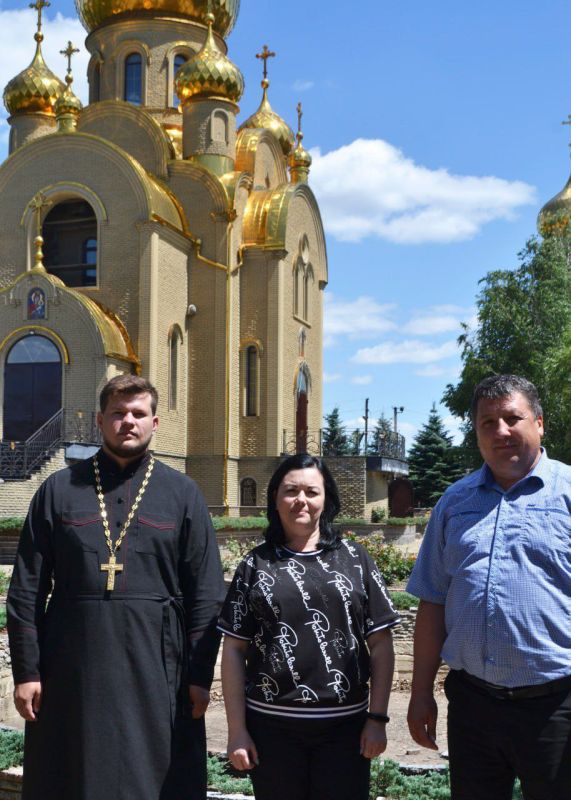 21.06.2024 при поддержке Союза женщин ДНР, управляющий делами администрации муниципального образования городской округ...