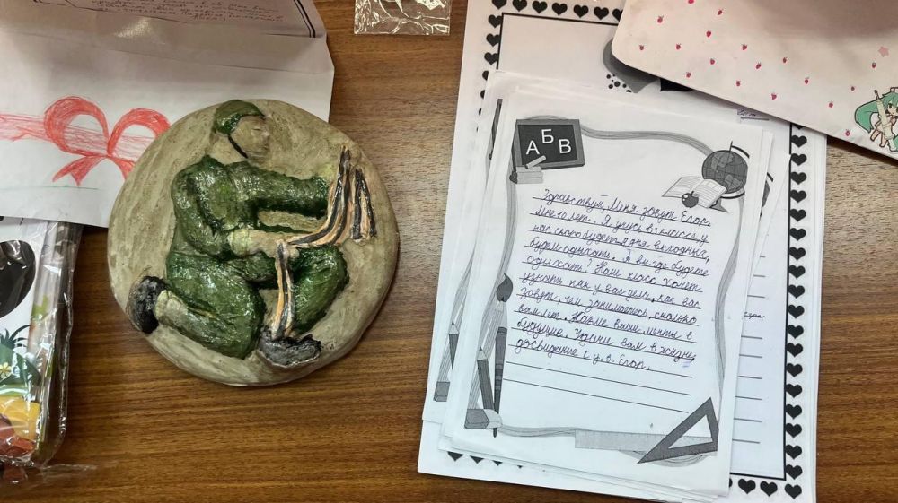 Игорь Лызов: Тындинские гимназисты поблагодарили друзей из Амвросиевского округа за посылку