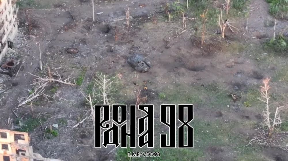 ��������� FPV-������ �� 98-� ����������� ������� ��� ������� ������ ���������� ���������������� FV103 Spartan � ����� ���